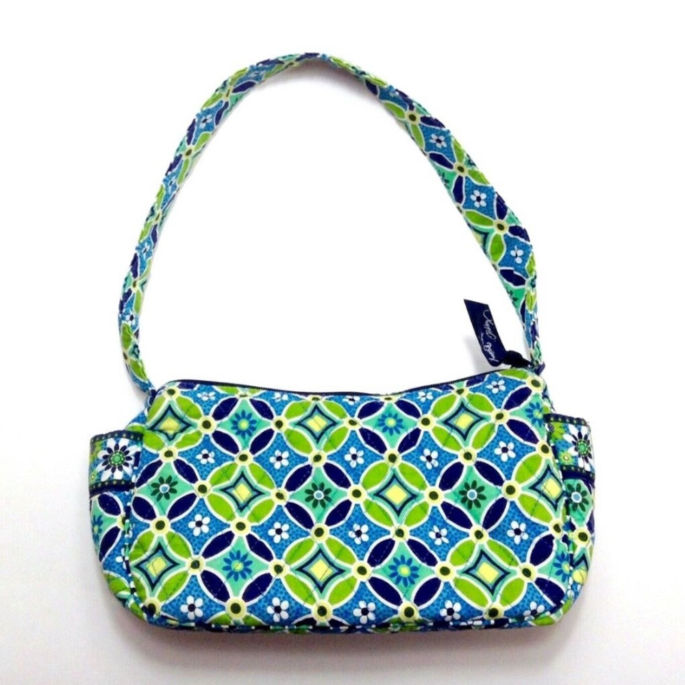 ✨NEW✨ Vera Bradley Daisy Daisy print Maggie Shoulder bag (Rare & Retired)